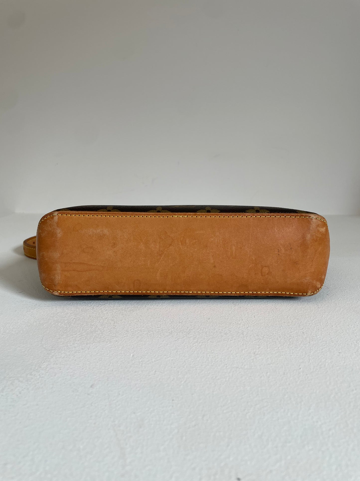 Louis Vuitton Trotteur Vintage