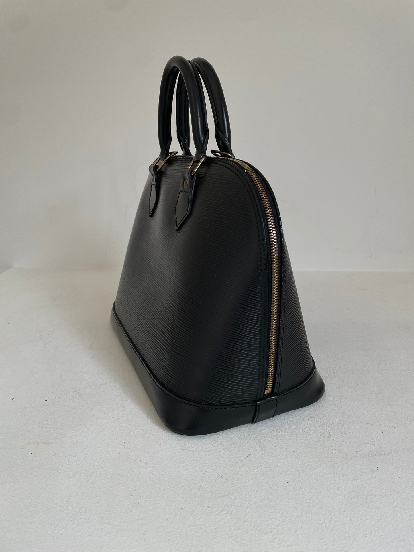 Louis Vuitton Alma Epi Noir Vintage