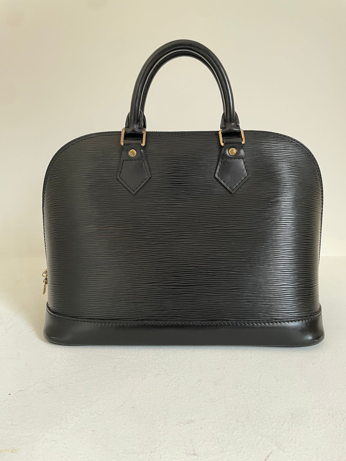 Louis Vuitton Alma Epi Noir Vintage